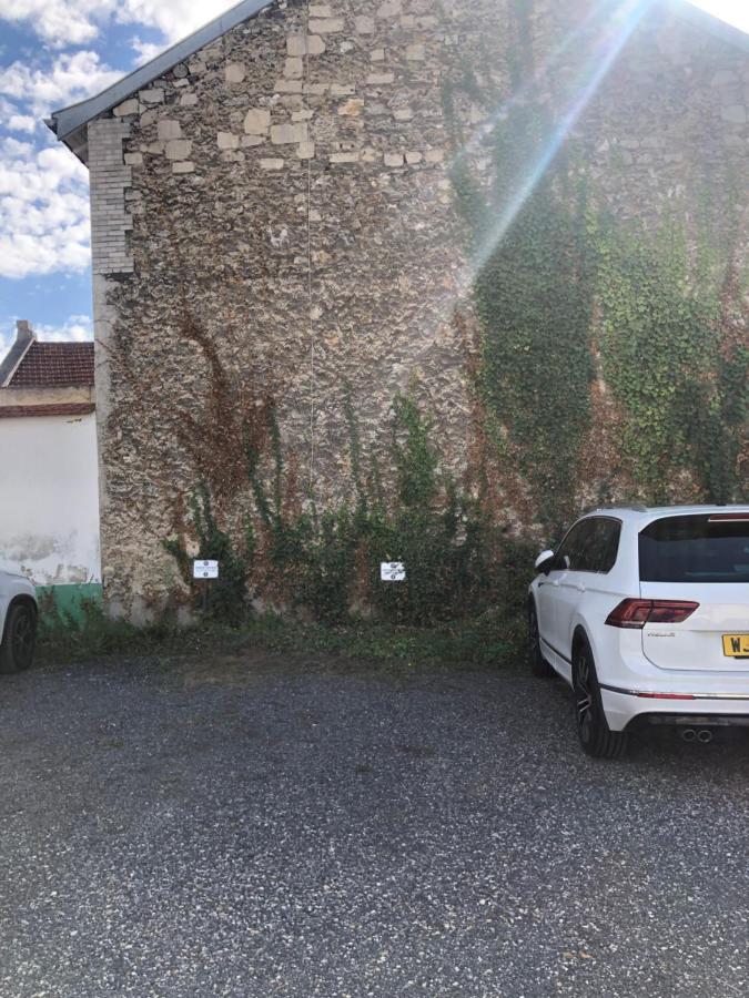 إيبيرني Maison D'Hotes La Poterne المظهر الخارجي الصورة