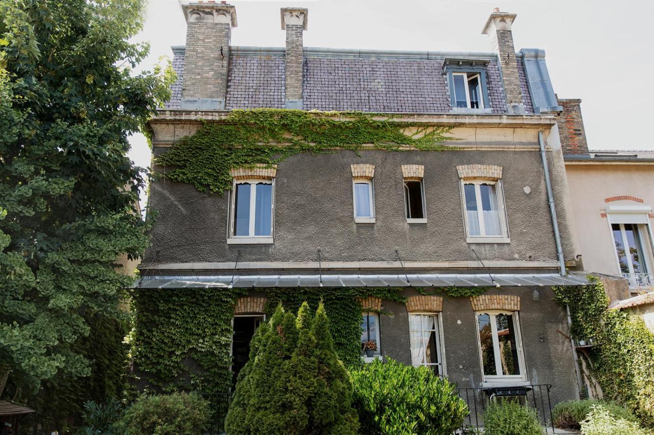 إيبيرني Maison D'Hotes La Poterne المظهر الخارجي الصورة