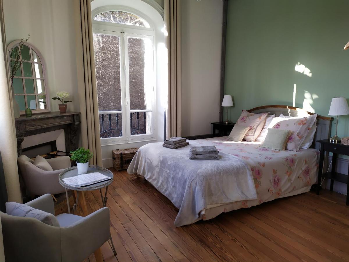 إيبيرني Maison D'Hotes La Poterne المظهر الخارجي الصورة