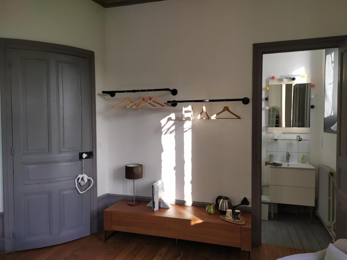 إيبيرني Maison D'Hotes La Poterne المظهر الخارجي الصورة